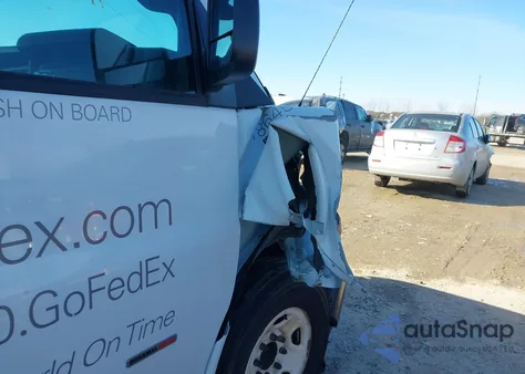 2020 Chevrolet Express Cargo Rwd 2500 Regular Wheelbase Wt z USA, uszkodzony, nr VIN 1GCWGAF18L1271804